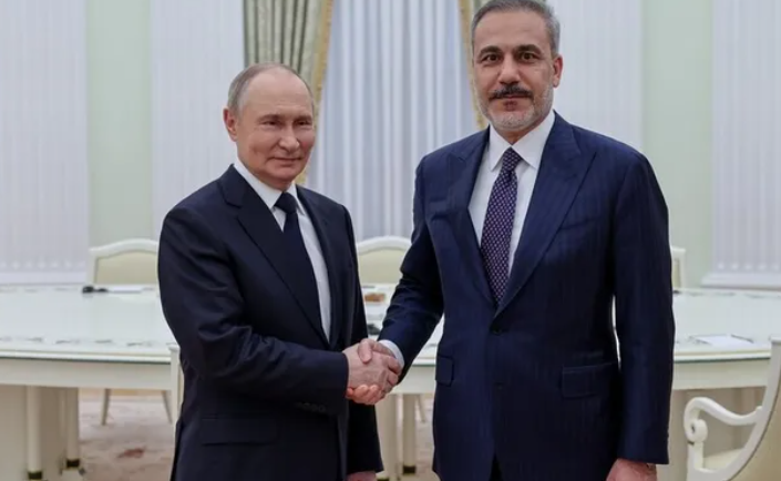 Bakan Fidan Rusya Devlet Başkanı Putin ile görüştü